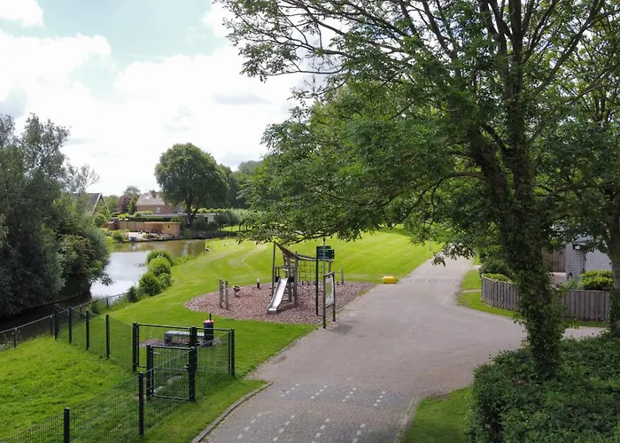 Bungalowpark De Horn - Floresta 214 펜션